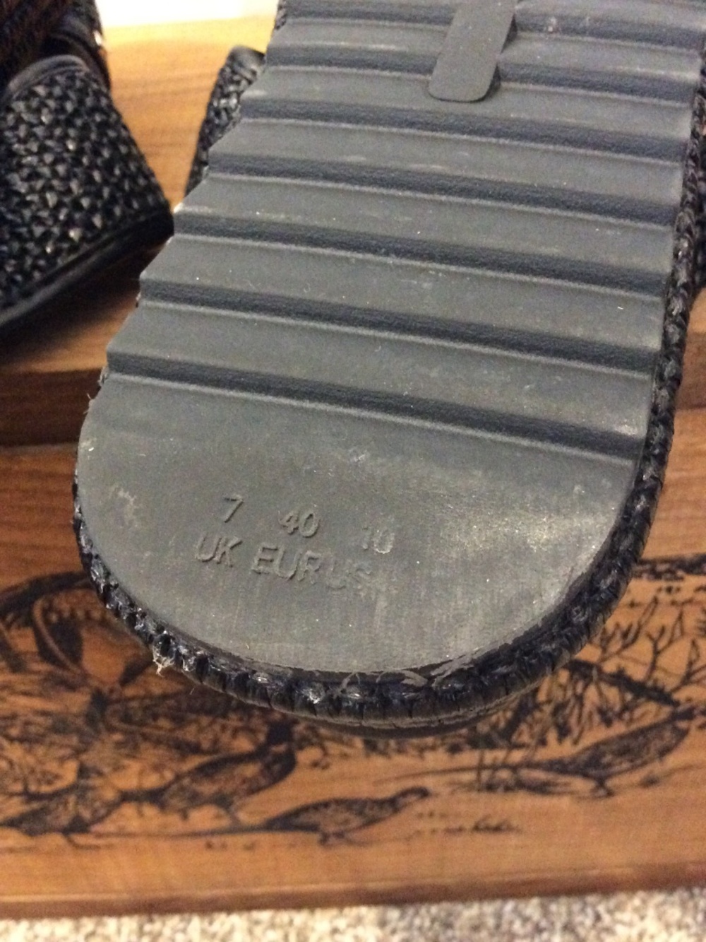 W's Walk Of Shame Sandals - 2 strap platform slides - Black w/ Gold - size  9 - Picture 8 of 11